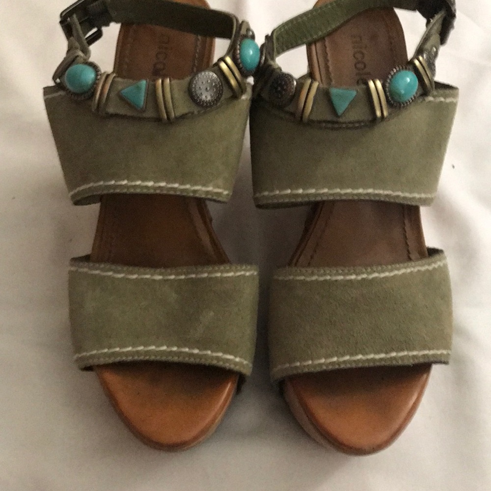 Suede shoes with jewels! 7.5